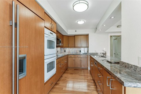 Copropriété à vendre à Miami, Floride: 2 chambres, 253.07 m2 № 1330393 - photo 17