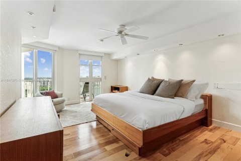 Copropriété à vendre à Miami, Floride: 2 chambres, 253.07 m2 № 1330393 - photo 28