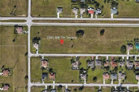 Land in Cape Coral, Florida № 1091969 - photo 2