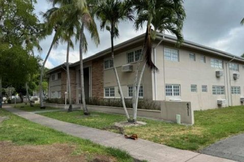 Copropriété à vendre à Coral Gables, Floride: 2 chambres, 78.13 m2 № 1209224 - photo 15