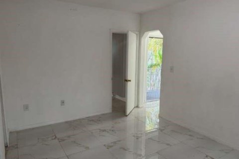 Condominio en venta en Coral Gables, Florida, 2 dormitorios, 78.13 m2 № 1209224 - foto 12