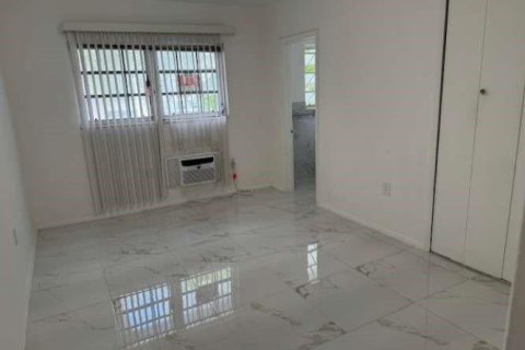 Condominio en venta en Coral Gables, Florida, 2 dormitorios, 78.13 m2 № 1209224 - foto 11