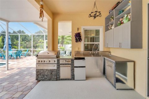 Casa en venta en Land O' Lakes, Florida, 5 dormitorios, 379.23 m2 № 1261939 - foto 13