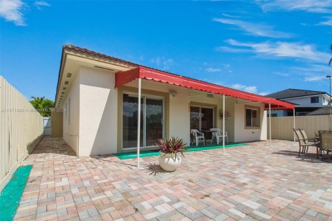 Villa ou maison à vendre à Cutler Bay, Floride: 3 chambres, 141.12 m2 № 1128684 - photo 5