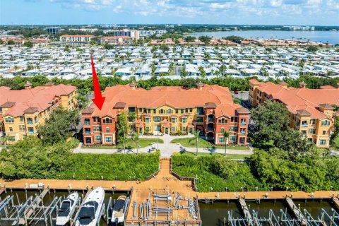 Condo in Clearwater, Florida, 1 bedroom  № 1376258 - photo 16