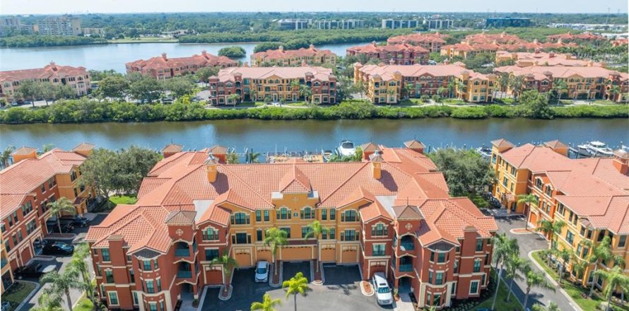 Condominio en Clearwater, Florida, 1 dormitorio  № 1376258