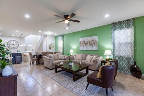 Casa en venta en Kissimmee, Florida, 6 dormitorios, 291.9 m2 № 1277762 - foto 17