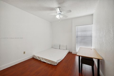 Touwnhouse à vendre à Miami, Floride: 3 chambres, 140.28 m2 № 1305432 - photo 22