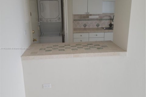 Condominio en venta en Miami Beach, Florida, 1 dormitorio, 93.83 m2 № 1305434 - foto 21