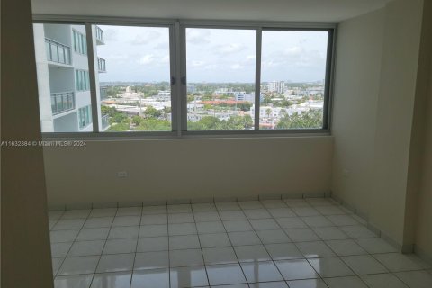 Condo in Miami Beach, Florida, 1 bedroom  № 1305434 - photo 6