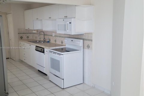 Condominio en venta en Miami Beach, Florida, 1 dormitorio, 93.83 m2 № 1305434 - foto 18