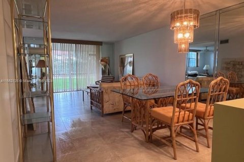 Condominio en venta en Pembroke Pines, Florida, 2 dormitorios, 108.7 m2 № 1097201 - foto 9