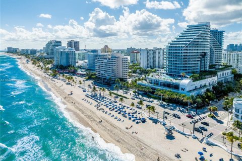 Condo in Fort Lauderdale, Florida, 2 bedrooms  № 1324549 - photo 6