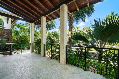 House in Key Biscayne, Florida 5 bedrooms, 359.07 sq.m. № 846131 - photo 24