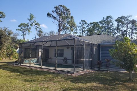 House in North Port, Florida 3 bedrooms, 120.03 sq.m. № 1006433 - photo 9