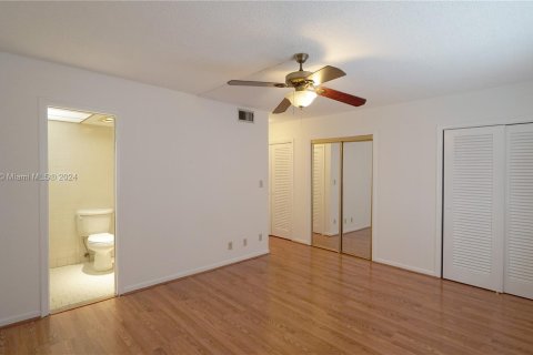 Copropriété à vendre à Hallandale Beach, Floride: 2 chambres, 101.45 m2 № 1290823 - photo 23