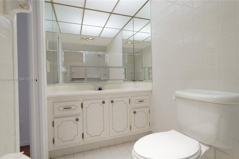 Copropriété à vendre à Hallandale Beach, Floride: 2 chambres, 101.45 m2 № 1290823 - photo 17