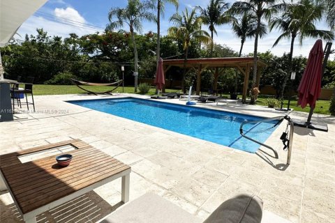 House in Miami, Florida 3 bedrooms, 170.57 sq.m. № 1290728 - photo 25