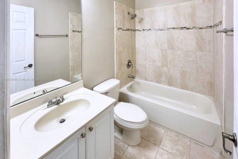 Condo in Miramar, Florida, 2 bedrooms  № 1370836 - photo 21