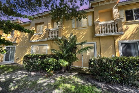 Condo in Miramar, Florida, 2 bedrooms  № 1370836 - photo 2