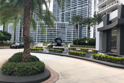 Condominio en venta en Miami, Florida, 4 dormitorios, 265.7 m2 № 1290741 - foto 2