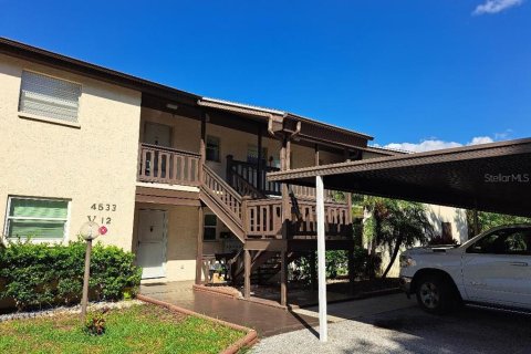 Condo in New Port Richey, Florida, 1 bedroom  № 1378195 - photo 1