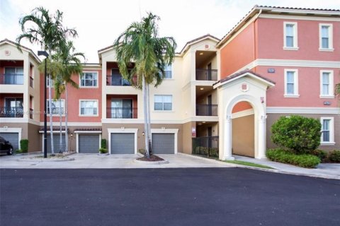 Condominio en venta en Miramar, Florida, 2 dormitorios, 97.36 m2 № 1332558 - foto 8