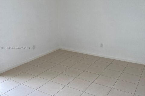 Copropriété à vendre à North Miami Beach, Floride: 1 chambre, 65.59 m2 № 1332599 - photo 3