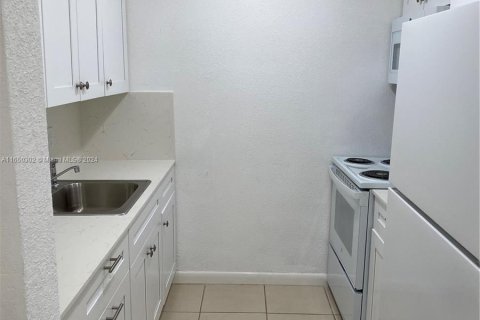 Copropriété à vendre à North Miami Beach, Floride: 1 chambre, 65.59 m2 № 1332599 - photo 8