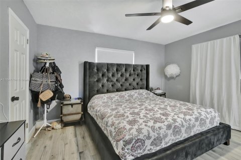 Casa en venta en Hollywood, Florida, 3 dormitorios № 1330420 - foto 24