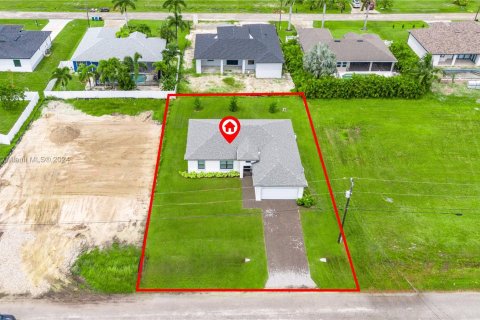 Casa en venta en Cape Coral, Florida, 3 dormitorios № 1330382 - foto 16