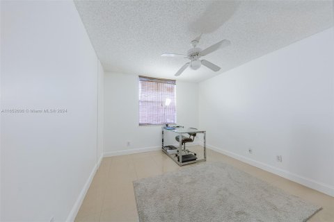 Copropriété à vendre à Dania Beach, Floride: 2 chambres, 94.76 m2 № 1345797 - photo 8