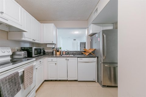 Copropriété à vendre à Dania Beach, Floride: 2 chambres, 94.76 m2 № 1345797 - photo 6