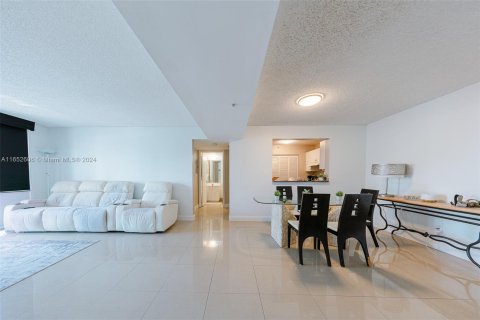 Copropriété à vendre à Dania Beach, Floride: 2 chambres, 94.76 m2 № 1345797 - photo 2