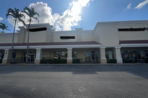 Commercial property in West Palm Beach, Florida № 1177426 - photo 11