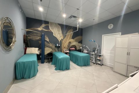 Propiedad comercial en venta en West Palm Beach, Florida № 1177426 - foto 14