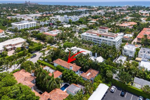 Villa ou maison à vendre à Palm Beach, Floride: 4 chambres, 389.54 m2 № 1175331 - photo 1