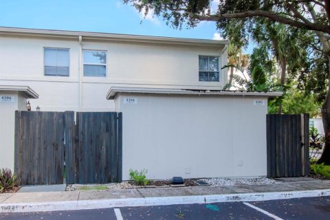 Touwnhouse à vendre à Tampa, Floride: 2 chambres, 96.99 m2 № 1385090 - photo 25