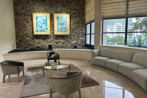 Condominio en venta en Hallandale Beach, Florida, 1 dormitorio, 99.87 m2 № 1281874 - foto 24