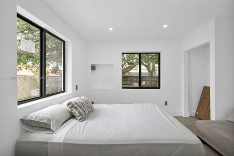 Casa en venta en Hallandale Beach, Florida, 3 dormitorios, 157.84 m2 № 1095398 - foto 21