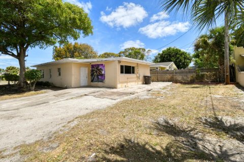 House in West Palm Beach, Florida 3 bedrooms, 116.03 sq.m. № 1127634 - photo 18