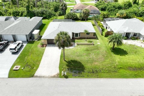 Villa ou maison à vendre à Englewood, Floride: 3 chambres, 157.84 m2 № 1347543 - photo 1