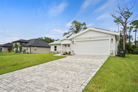 Villa ou maison à vendre à North Port, Floride: 3 chambres, 150.5 m2 № 1346197 - photo 2