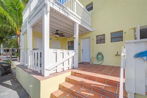 Townhouse in Key Largo, Florida 2 bedrooms, 71.72 sq.m. № 660729 - photo 1