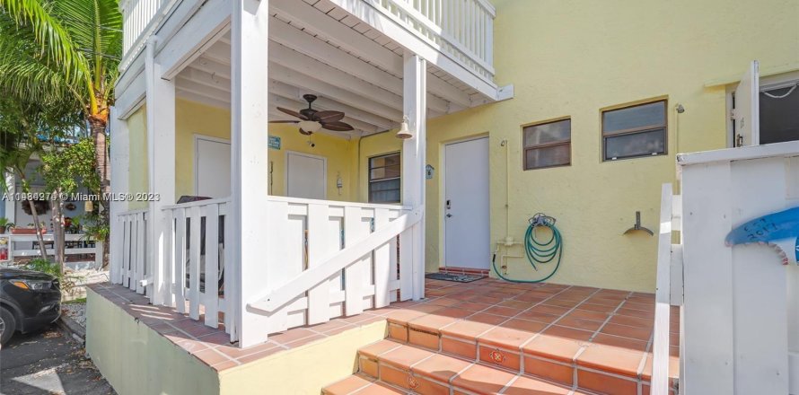 Townhouse in Key Largo, Florida 2 bedrooms, 71.72 sq.m. № 660729