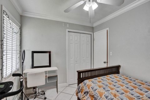 Casa en venta en Cutler Bay, Florida, 5 dormitorios, 206.99 m2 № 1155076 - foto 28