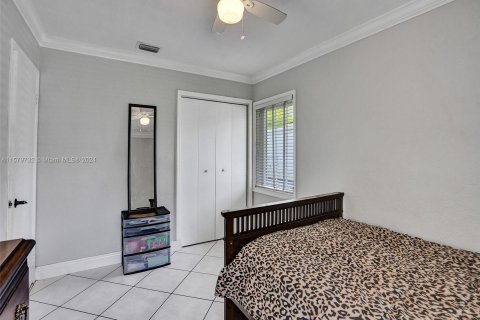 Casa en venta en Cutler Bay, Florida, 5 dormitorios, 206.99 m2 № 1155076 - foto 26