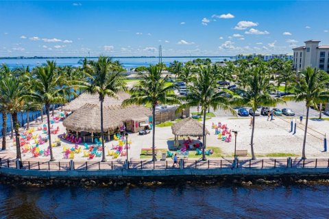 Villa ou maison à vendre à Punta Gorda, Floride: 3 chambres, 215.16 m2 № 485652 - photo 19