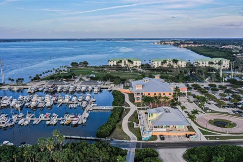 Villa ou maison à vendre à Punta Gorda, Floride: 3 chambres, 215.16 m2 № 485652 - photo 15