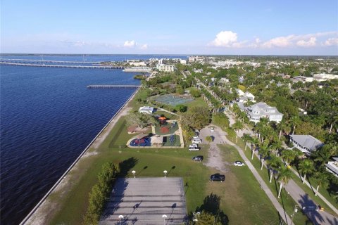 Villa ou maison à vendre à Punta Gorda, Floride: 3 chambres, 215.16 m2 № 485652 - photo 14